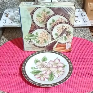 NWT AMERICAN ATELIER SET OF 4 PORCELAIN DESSERT PLATES